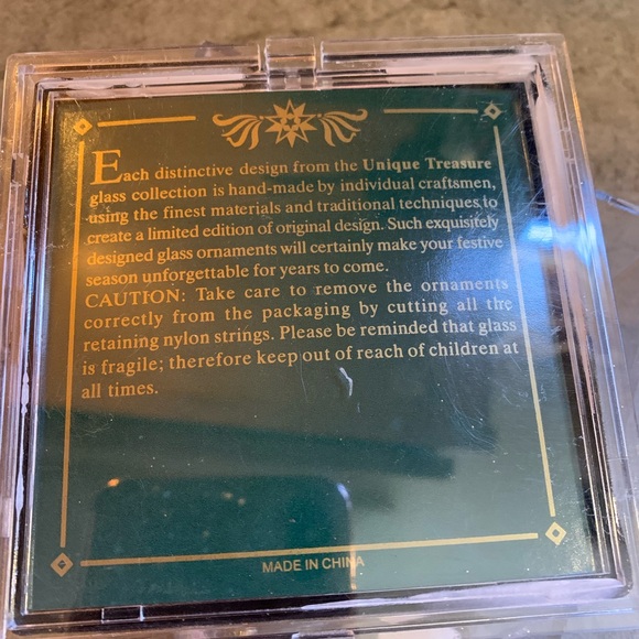 Hand Spun Glass Ornament Set Christmas Tree - Picture 4 of 9